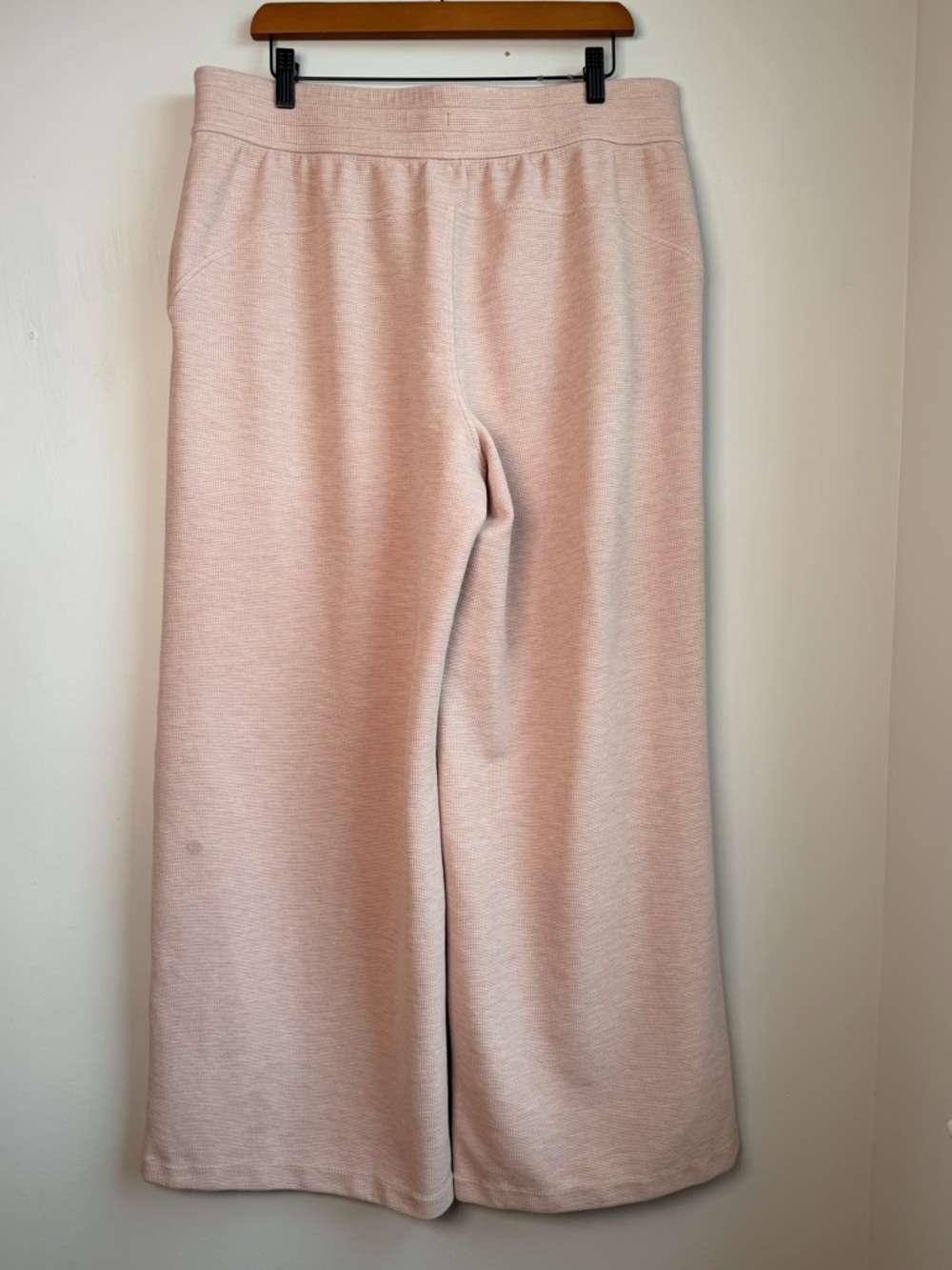 Lululemon Scuba Mid-Rise Wide-Leg Pant, Waffle - Picture 8 of 12